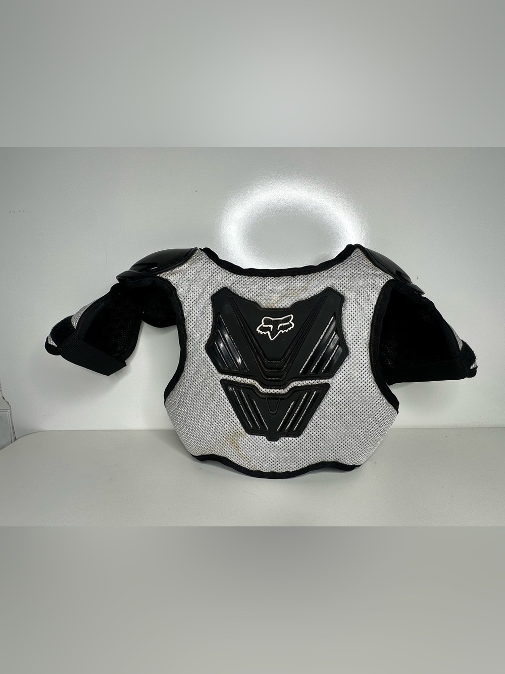 Fox Racing Youth S/M PeeWee Titan Motocross Roost Deflector Armour Black/Silver.